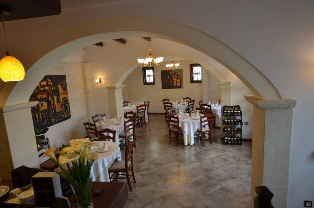 Boutique Hotel Muzaka Берат Екстериор снимка