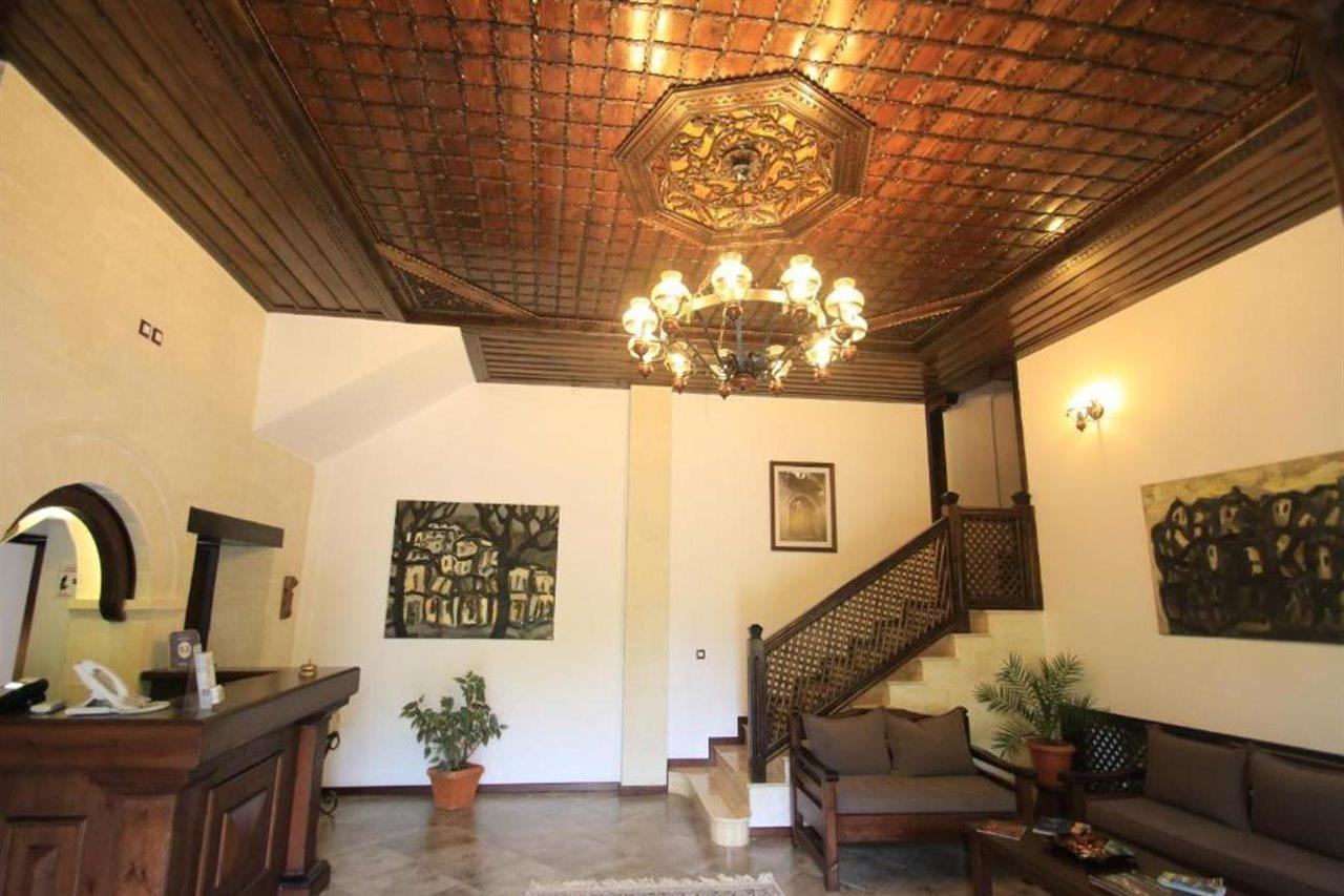 Boutique Hotel Muzaka Берат Екстериор снимка