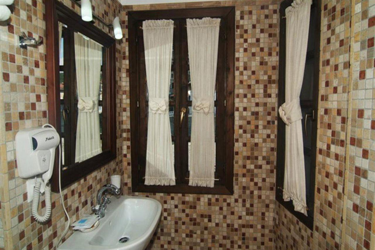 Boutique Hotel Muzaka Берат Екстериор снимка