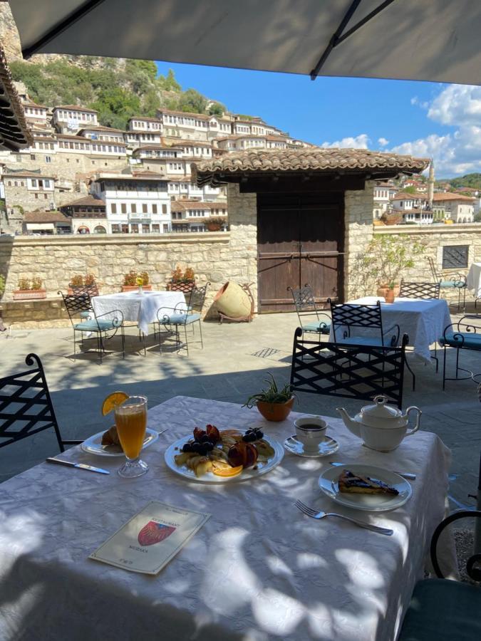 Boutique Hotel Muzaka Берат Екстериор снимка