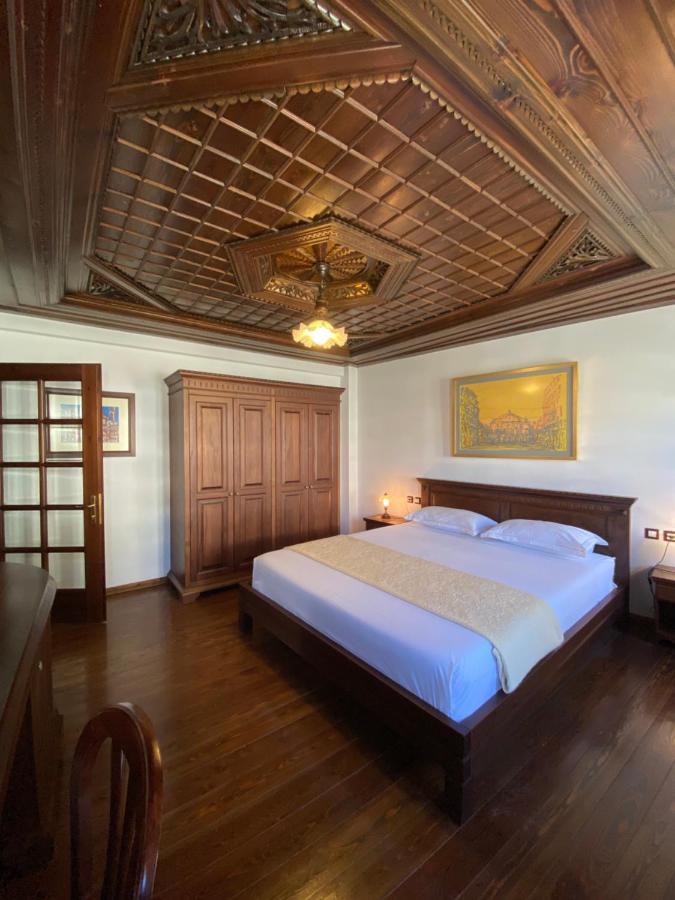 Boutique Hotel Muzaka Берат Екстериор снимка