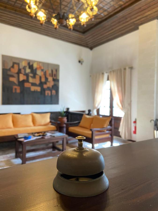 Boutique Hotel Muzaka Берат Екстериор снимка