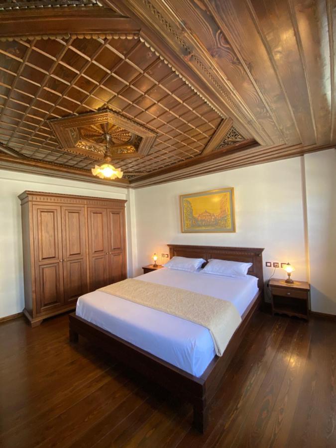 Boutique Hotel Muzaka Берат Екстериор снимка