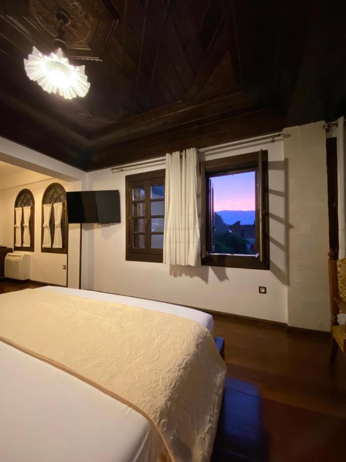 Boutique Hotel Muzaka Берат Екстериор снимка