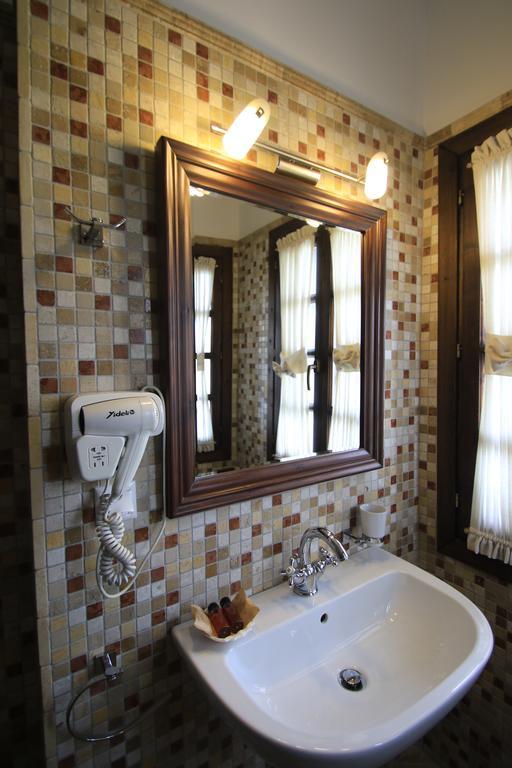 Boutique Hotel Muzaka Берат Екстериор снимка