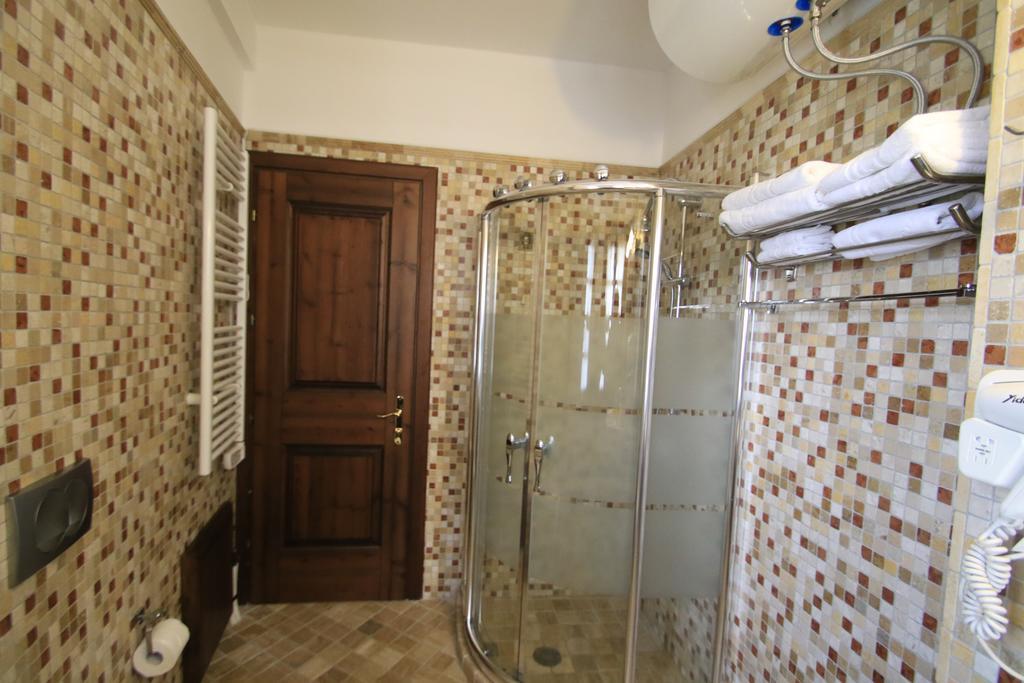 Boutique Hotel Muzaka Берат Екстериор снимка